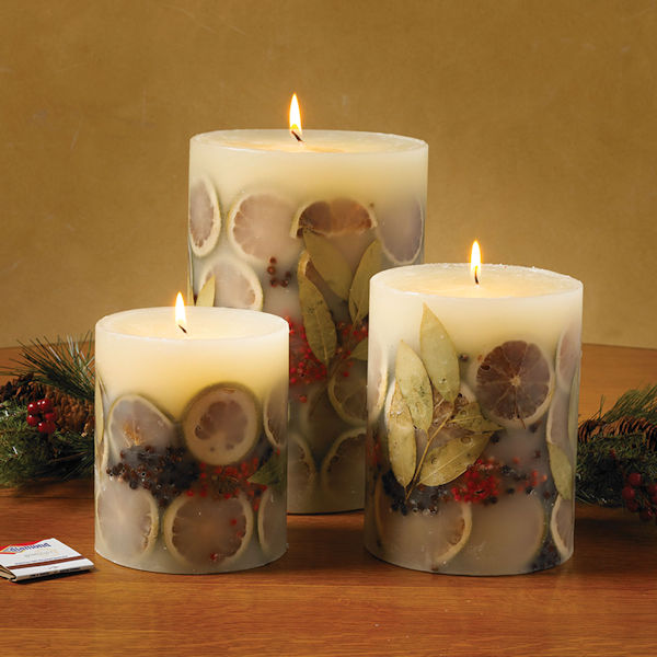 Product image for Bay Garland Candle: Medium